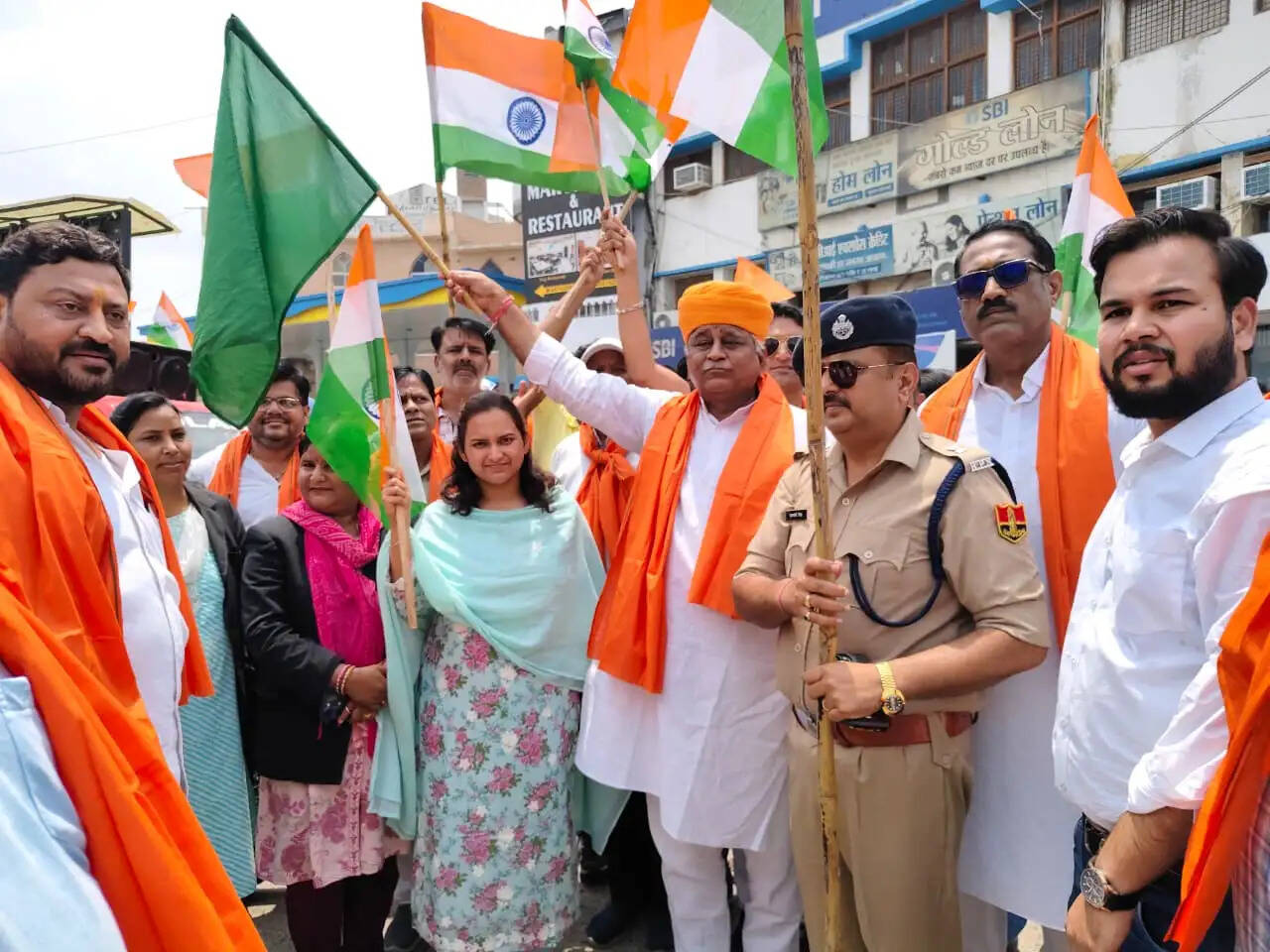 ‘हर घर तिरंगा’ अभियान: बीकानेर&nbsp;में&nbsp;निकली तिरंगा बाइक रैली, गूंजे देशभक्ति के नारे
