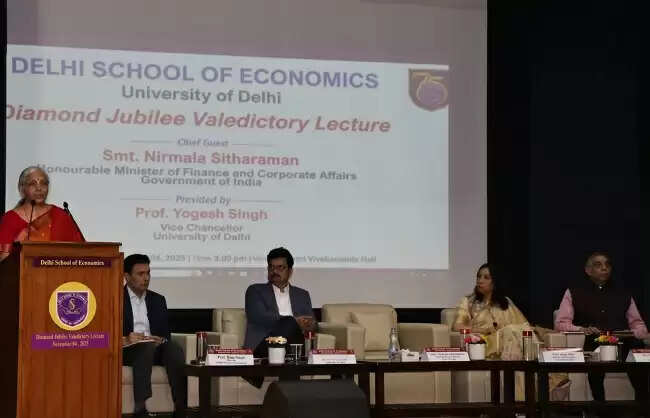 भारत जल्द ही दुनिया की तीसरी सबसे बड़ी अर्थव्यवस्था बन जाएगा : वित्त मंत्री