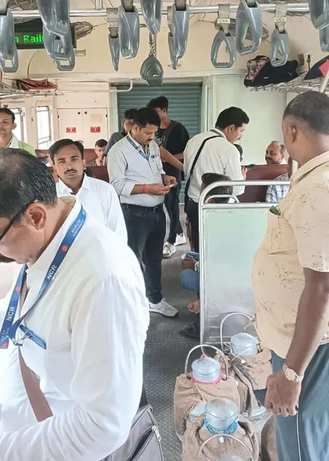 गोविंदपुरी-फतेहपुर के मध्य चला विशेष टिकट जांच अभियान