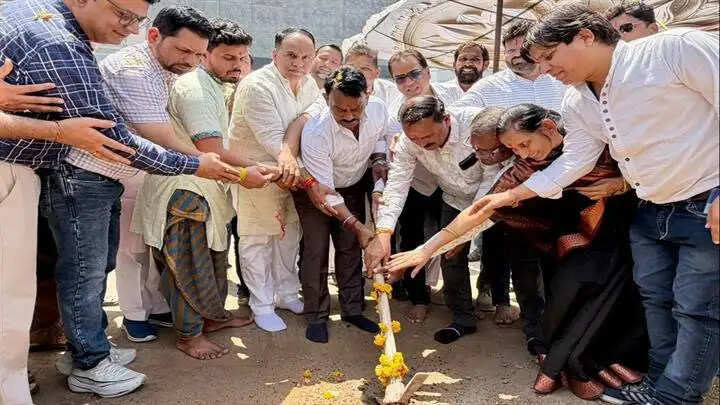 इंदौरः मंत्री सिलावट ने वार्ड-36 में ढाई करोड़ के विकास कार्यों का किया भूमिपूजन-लोकार्पण