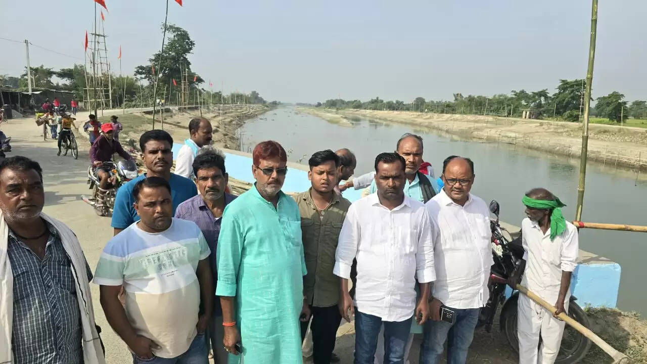 नरपतगंज का चंदा छठ घाट आपसी सौहार्द्र का है प्रतीक