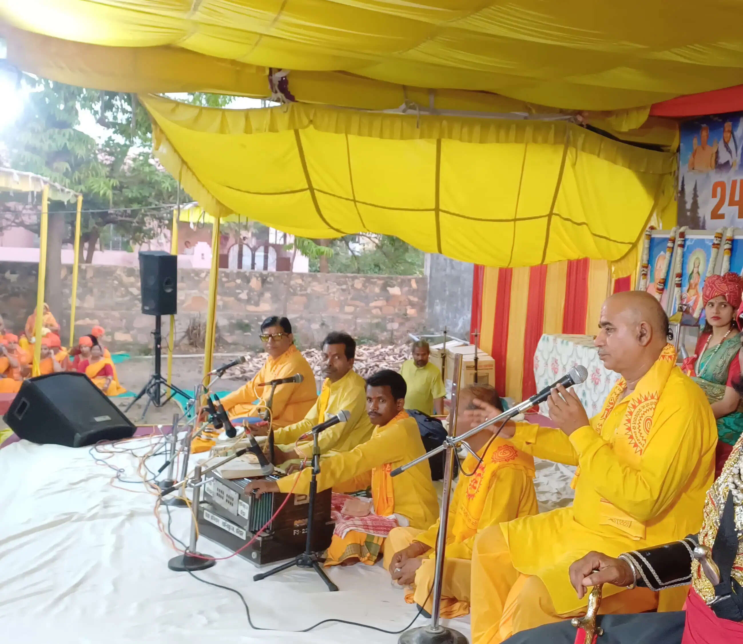 पंचमुखी महादेव मंदिर में 24 कुंडीय गायत्री महायज्ञ में संगीतमय प्रवचन का आयोजन