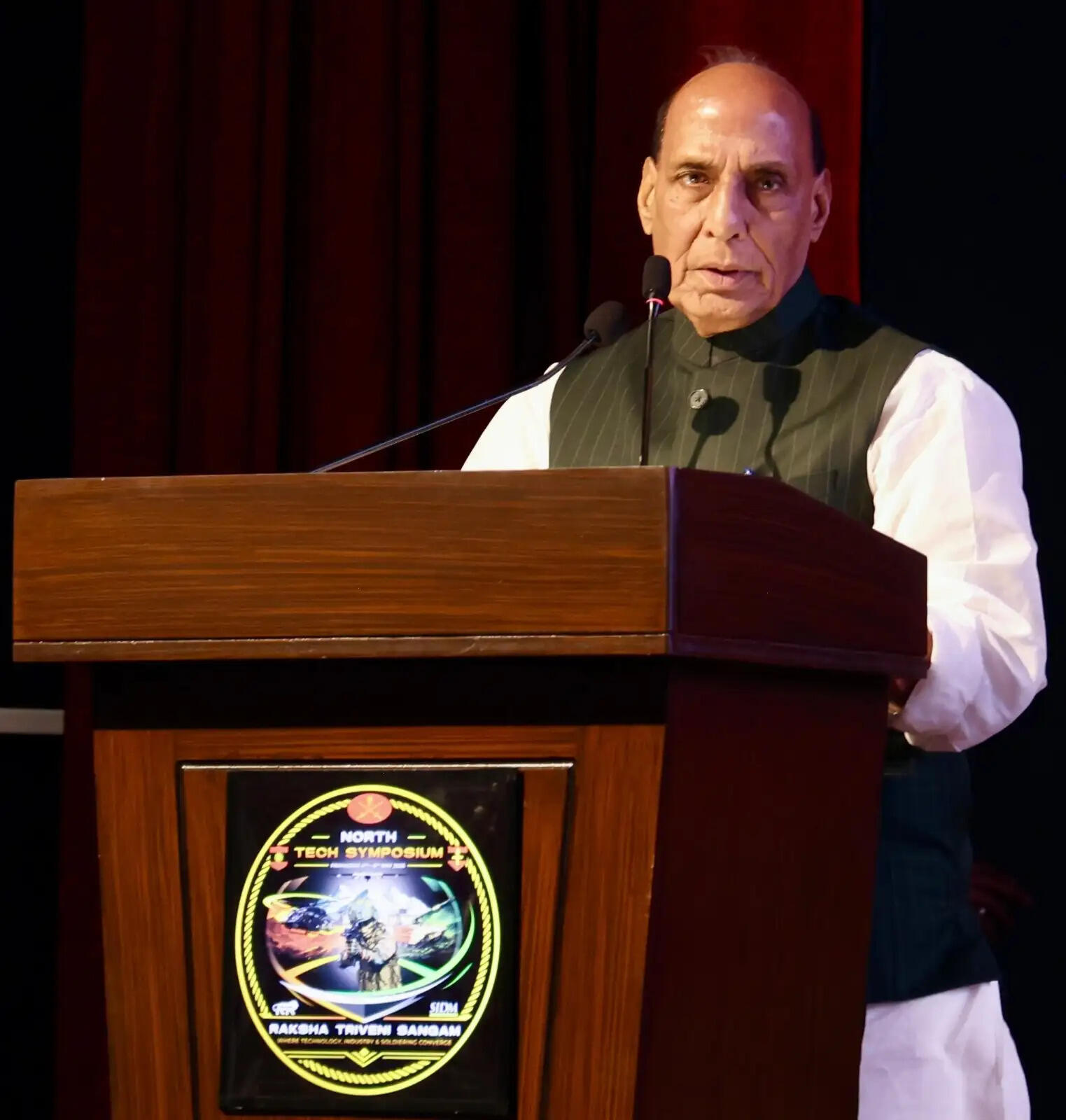 तकनीकी दौर में भविष्य के लिए ‘रिसर्च और सरप्राइज’ बेहद जरुरी: रक्षा मंत्री राजनाथ सिंह