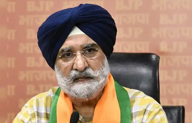 पुलिस, नागरिक प्रशासन के साथ अग्निशमन बचाव दल घटनास्थल पर मौजूद, राहत और बचाव कार्य जारीः उपराज्यपाल