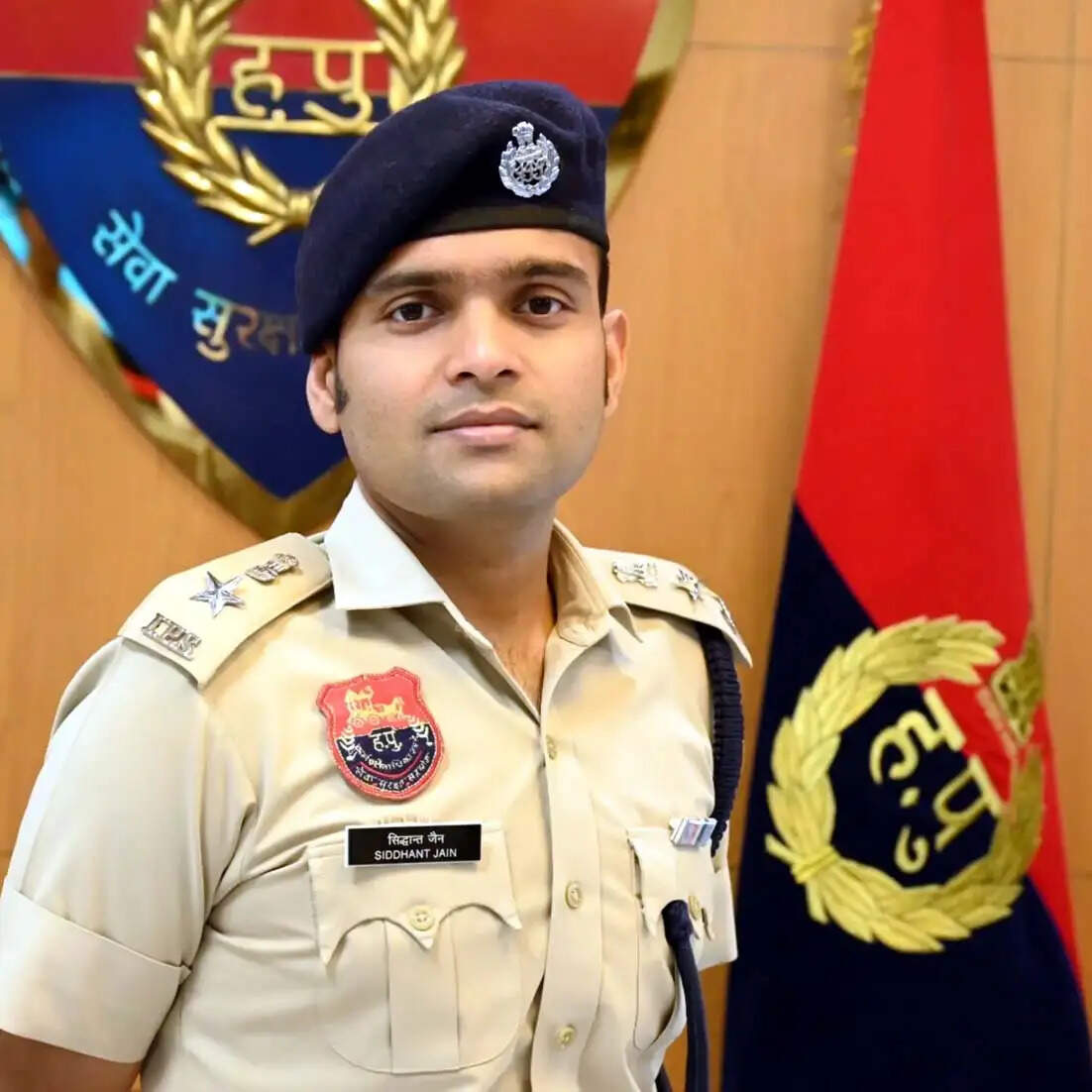 हिसार : चोरी की वारदातों पर अंकुश लगाने के लिए सीसीटीवी कैमरे लगवाएं नागरिक : सिद्धांत जैन
