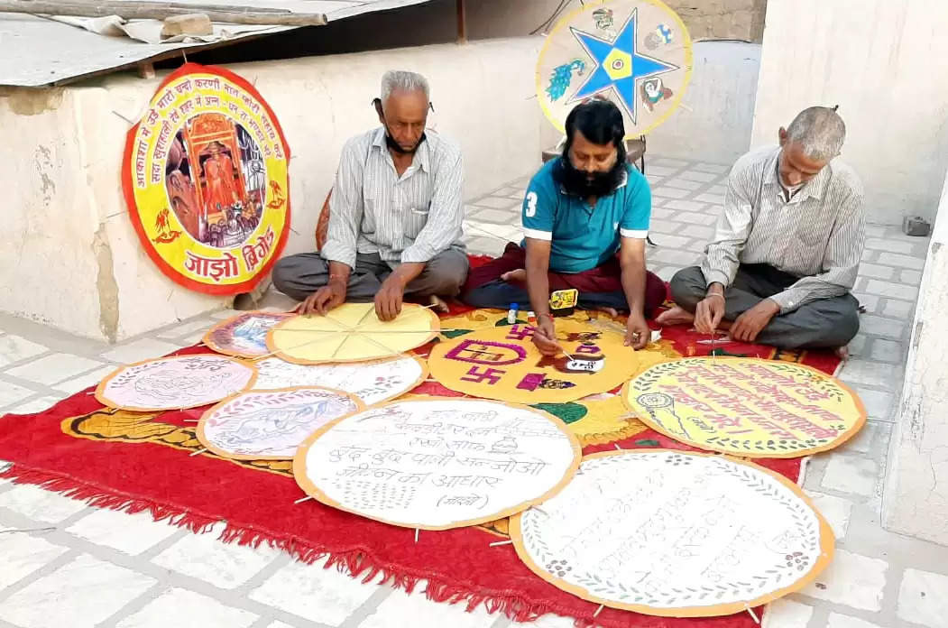 स्लोगन दोहे लिखे चंदे बना रही जाझो ब्रिगेड, परम्परा का निर्वाह स्थापना दिवस पर वर्षों से