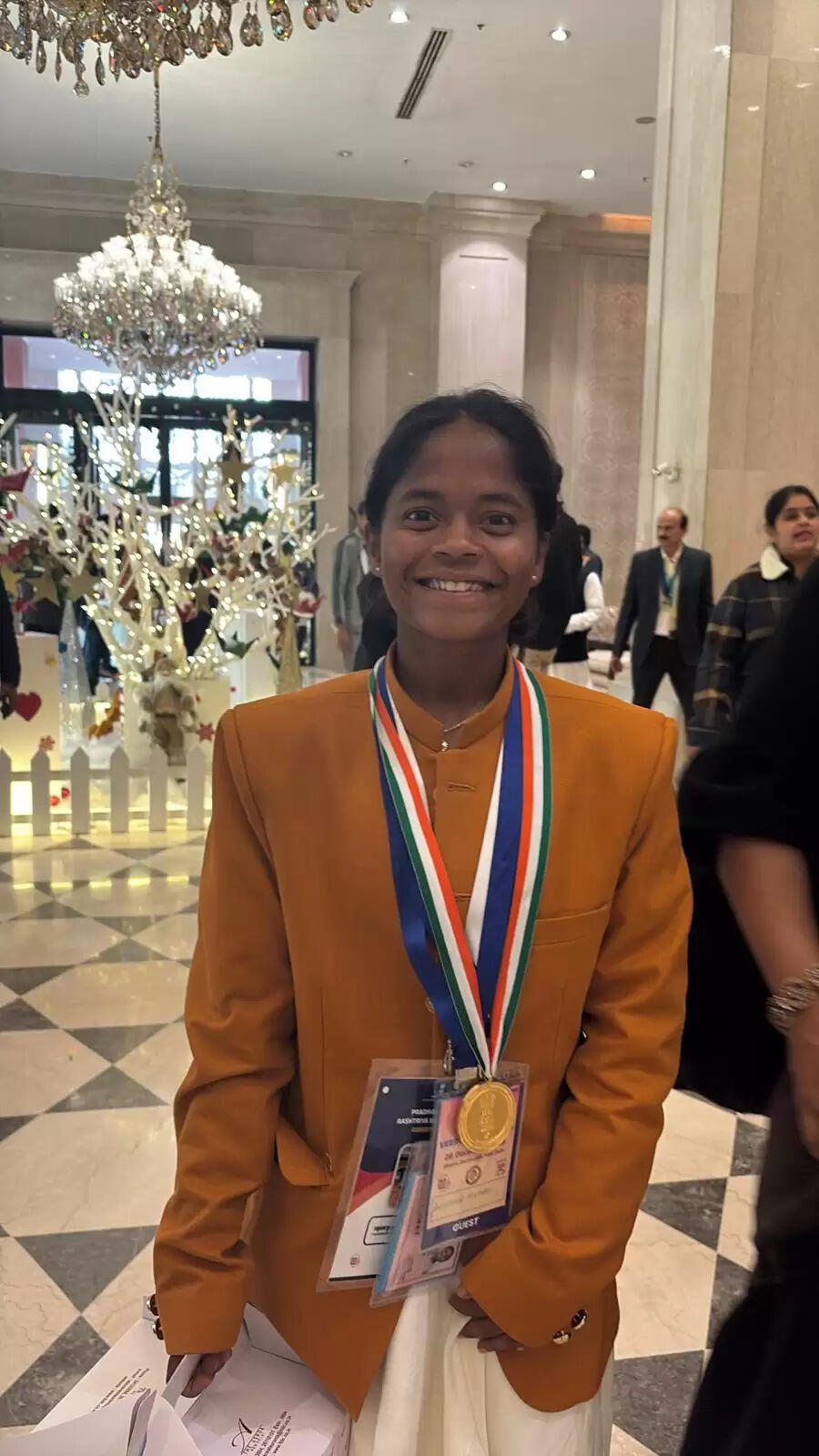 ऑपरेशन सिंदूर के दौरान मिसाल बना 10 साल का शवण, अनुशका ने फुटबॉल के मैदान में दागे कई गोल