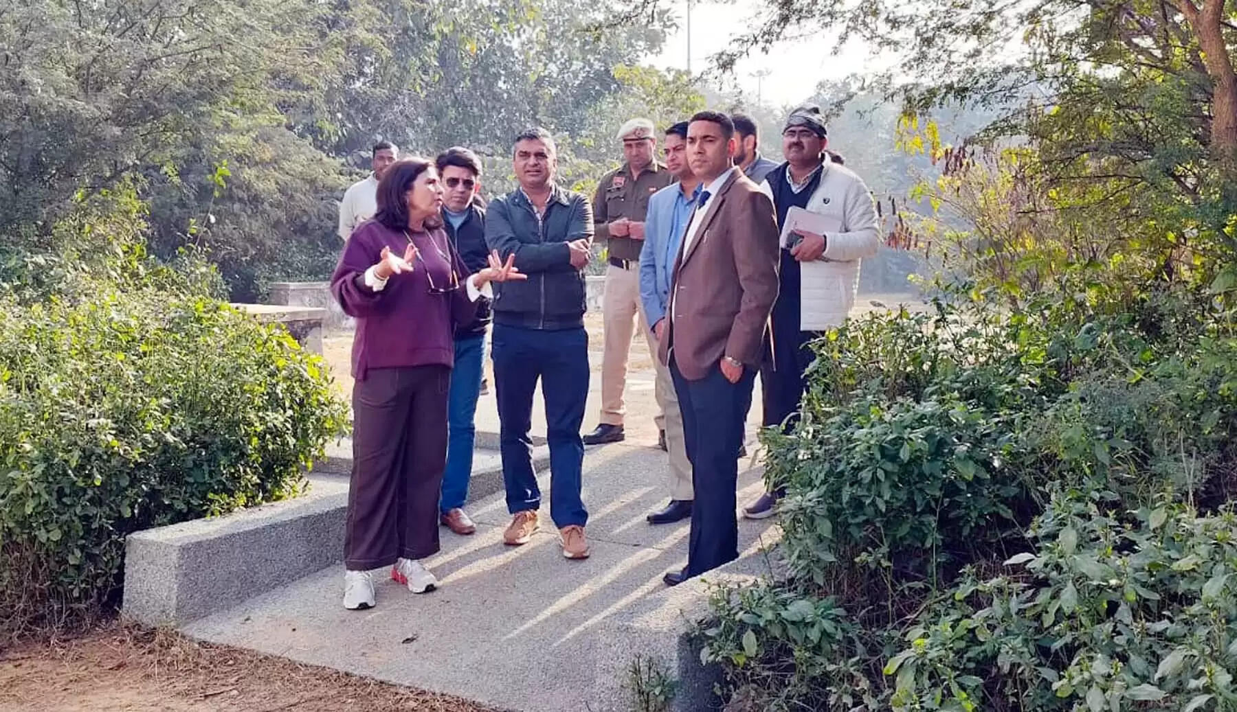 गुरुग्राम: निगमायुक्त ने समाधान हब व इको रेस्टोरेशन प्रोजेक्ट का किया निरीक्षण