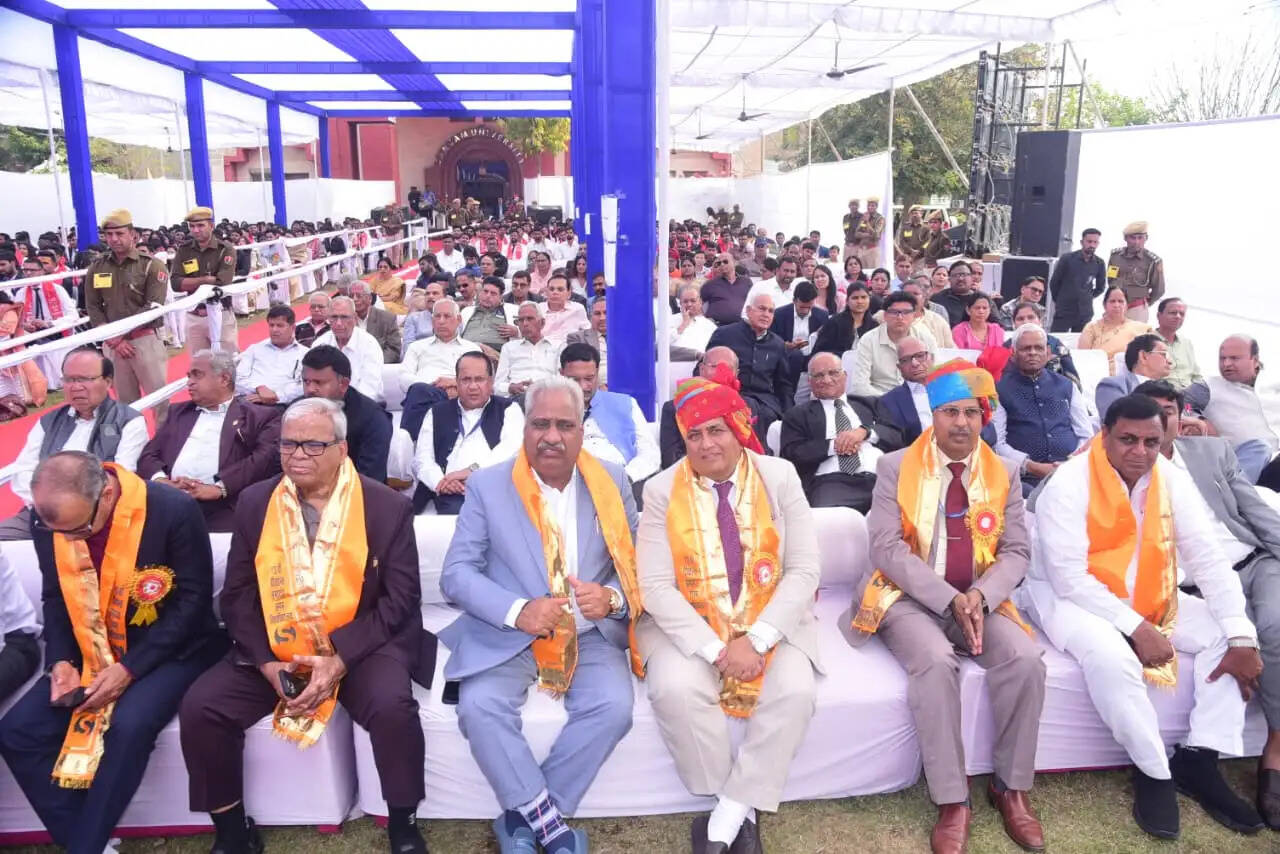 वर्तमान समय में बौद्धिक क्षमता व गुणवत्ता युक्त शिक्षा की अहम भूमिका - राज्यपाल श्री बागडे