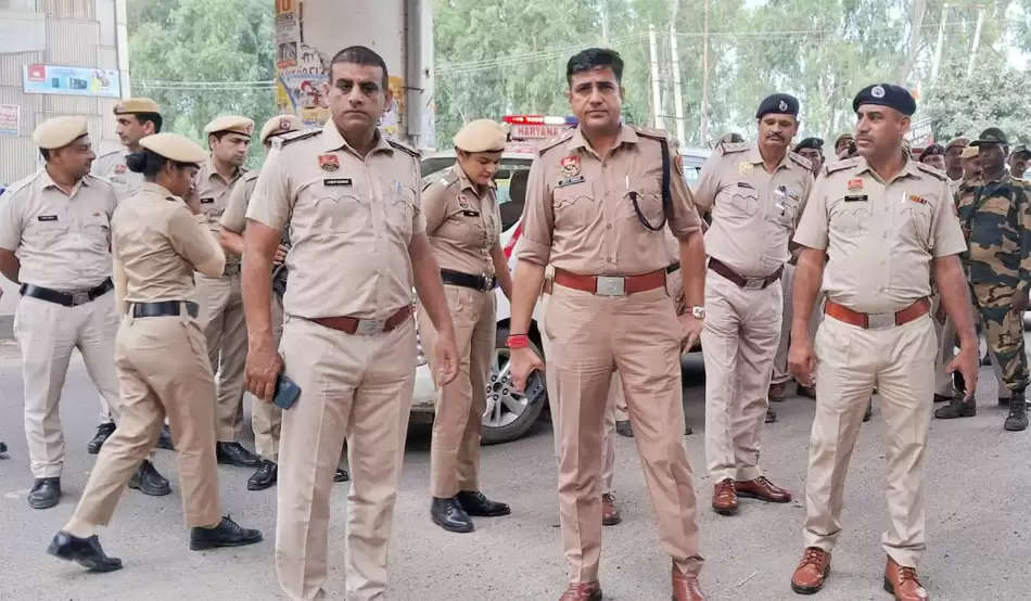 सोनीपत: विधानसभा चुनावों के लिए सोनीपत पुलिस अलर्ट, बीएसएफ के साथ फ्लैग मार्च