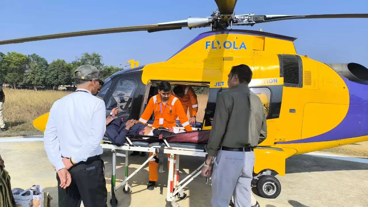 अनूपपुर से पीएम श्री एयर एंबुलेंस ने किया किडनी फेल मरीज को भोपाल एम्स रेफर