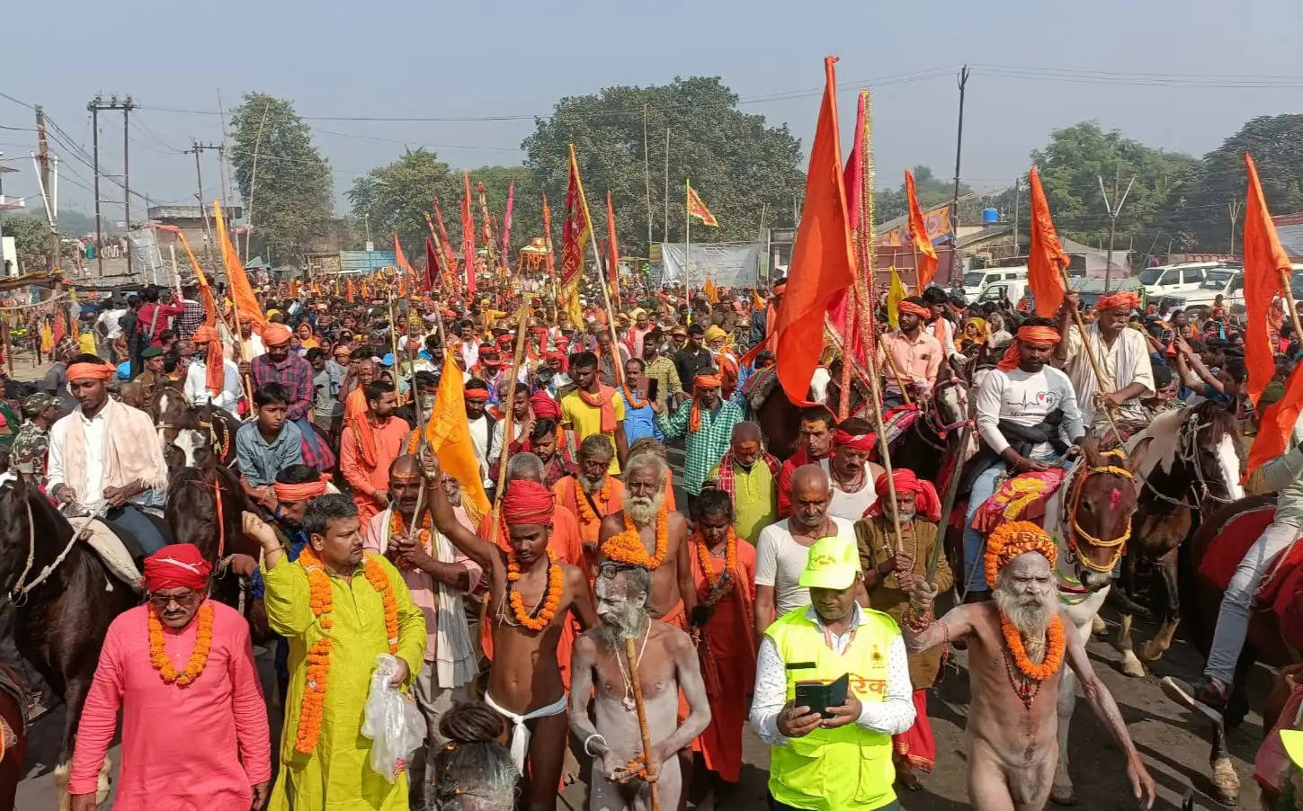 सिमरिया कुंभ : अंतिम शाही स्नान में उमड़ा देश भर के साधु-संत और श्रद्धालुओं का सैलाब