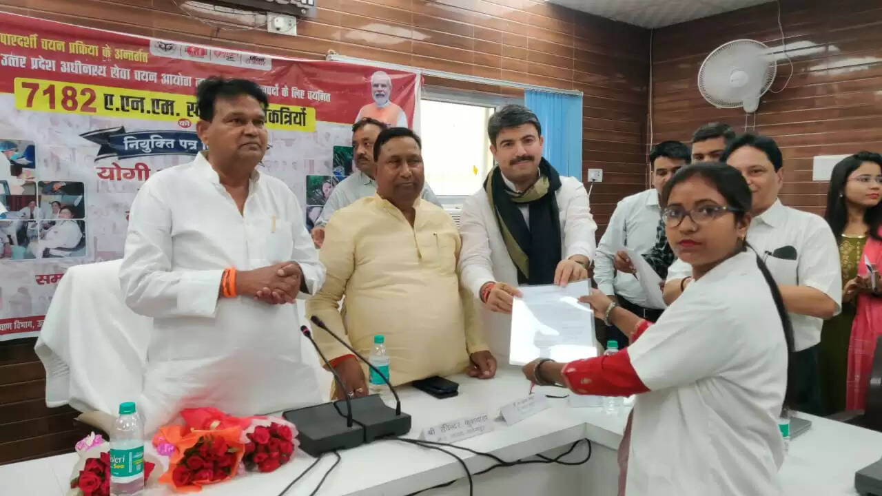 प्रधानमंत्री एवं मुख्यमंत्री के नेतृत्व में स्वास्थ्य सेवाओं का हो रहा विस्तार : डा. रमापति राम त्रिपाठी