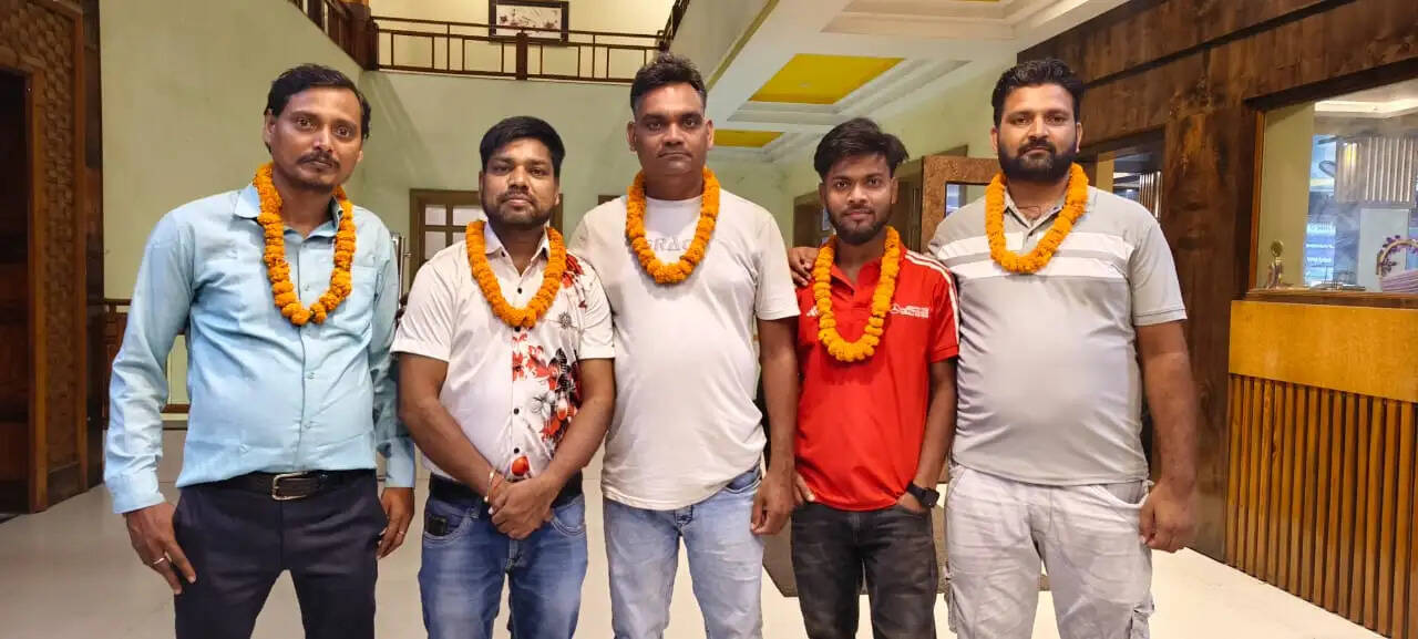 फोटोग्राफर संगठन के अध्यक्ष विवेक और सचिव बने शिवसेना