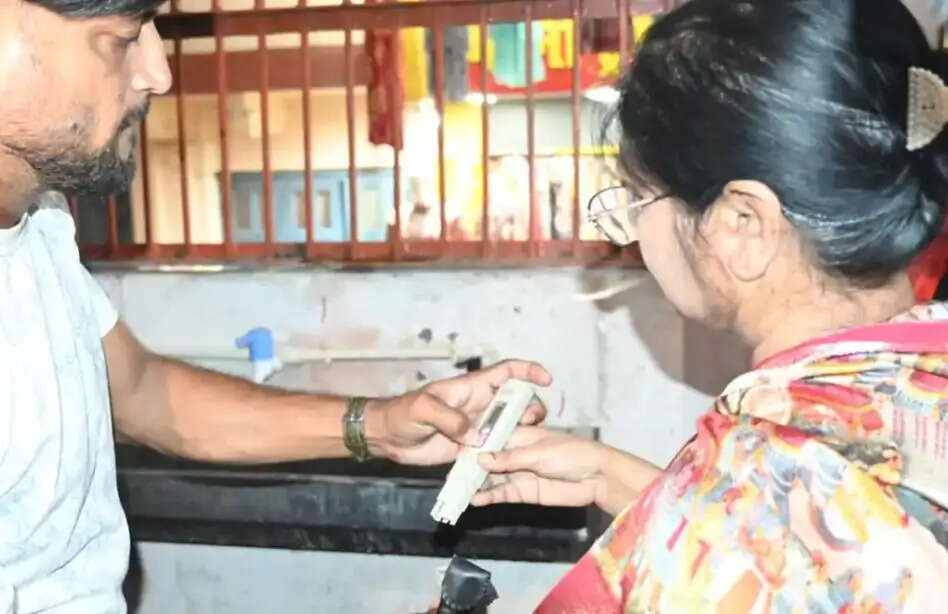 भीषण गर्मी में सार्वजनिक स्थानों पर पेयजल व्यवस्था और गुणवत्ता बनी रहे : मंत्री विजय लक्ष्मी