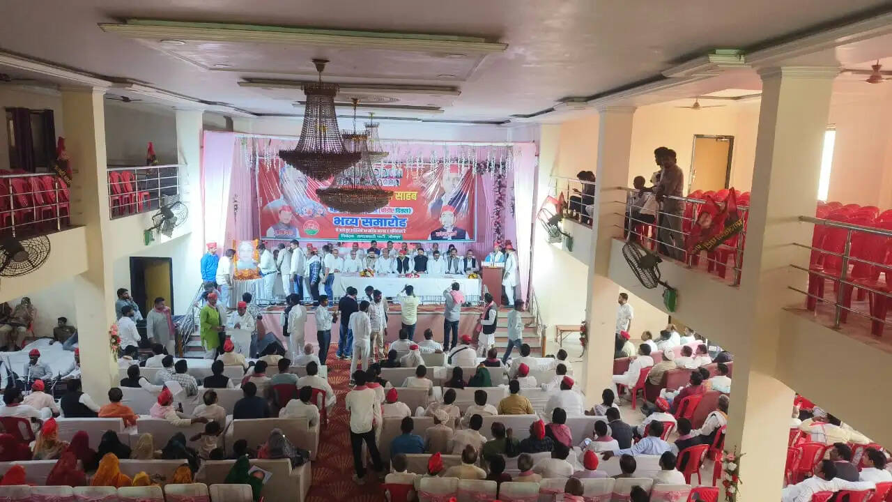 सपा ने मनाई कांशीराम की 92वीं जयंती, पीडीए एकजुटता पर दिया जोर