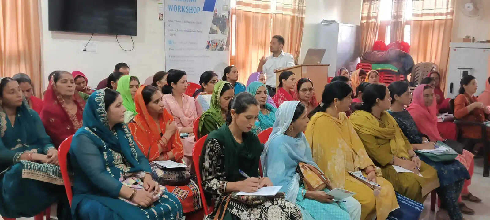 उखली में दी डिजिटल मार्केटिंग और जीईएम पोर्टल की जानकारी