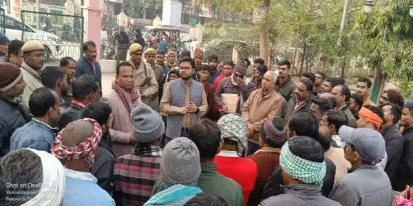 वाराणसी: नगर आयुक्त ने किया शहीद उद्यान का निरीक्षण, बेहतर सुविधाओं का निर्देश