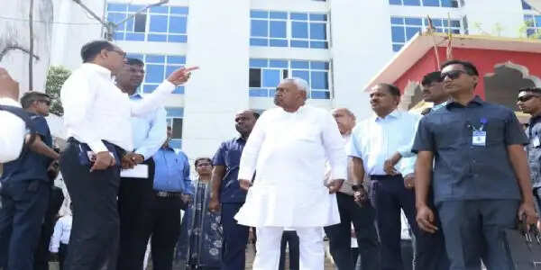 मुख्यमंत्री ने पटना समाहरणालय का किया निरीक्षण, अधिकारियों को दिए निर्देश