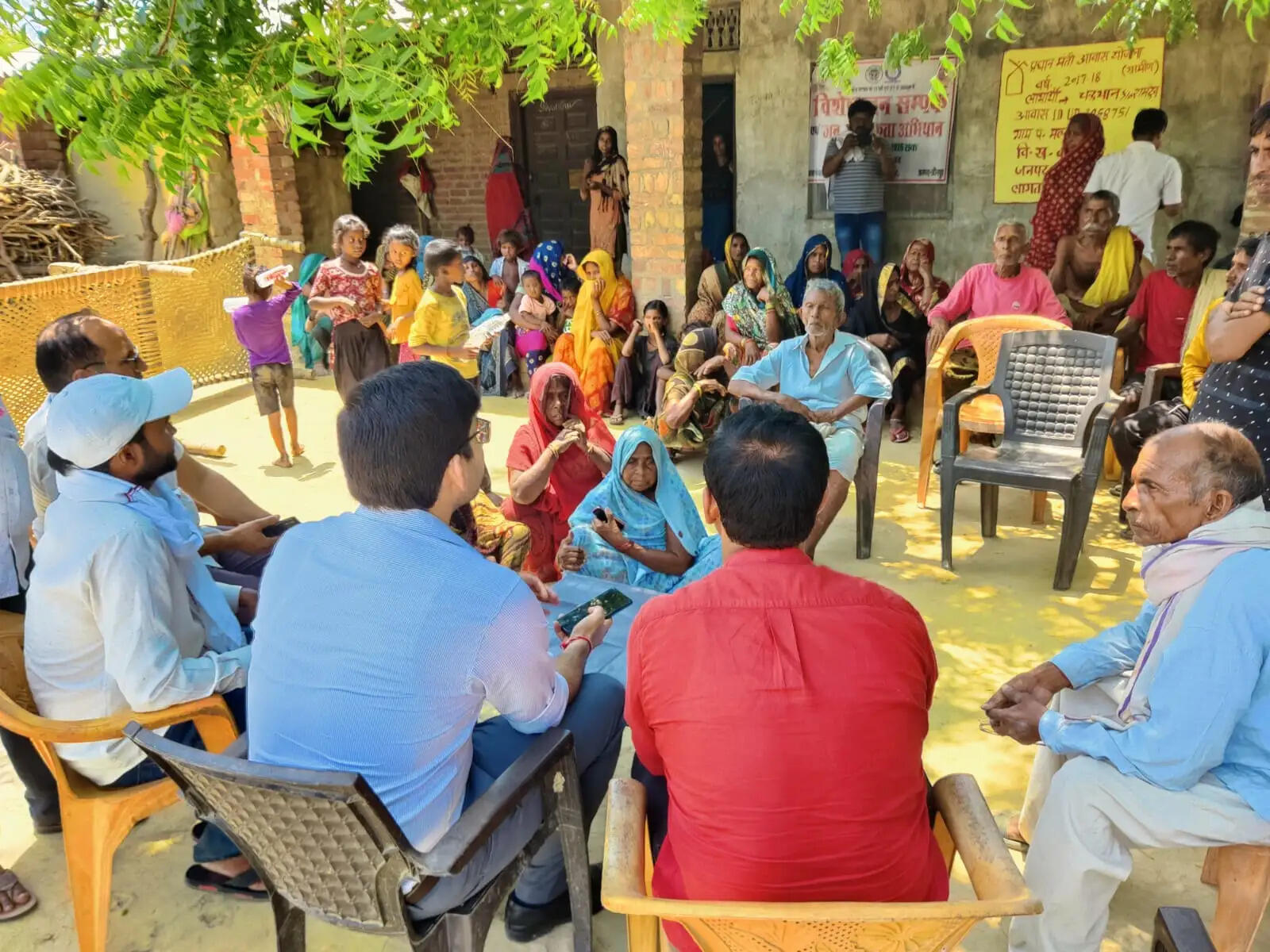 जन चौपालों के माध्यम से स्वच्छता और प्लास्टिक मुक्त गांव का दिया गया संदेश