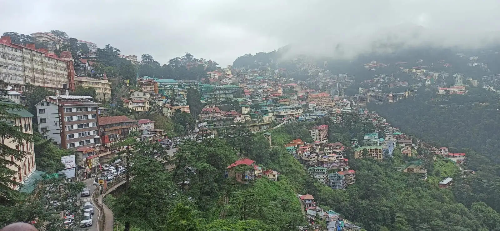 शिमला में अब नजर नहीं आएगा तारों का जाल, जमीन के नीचे उतर रहा पूरा नेटवर्क