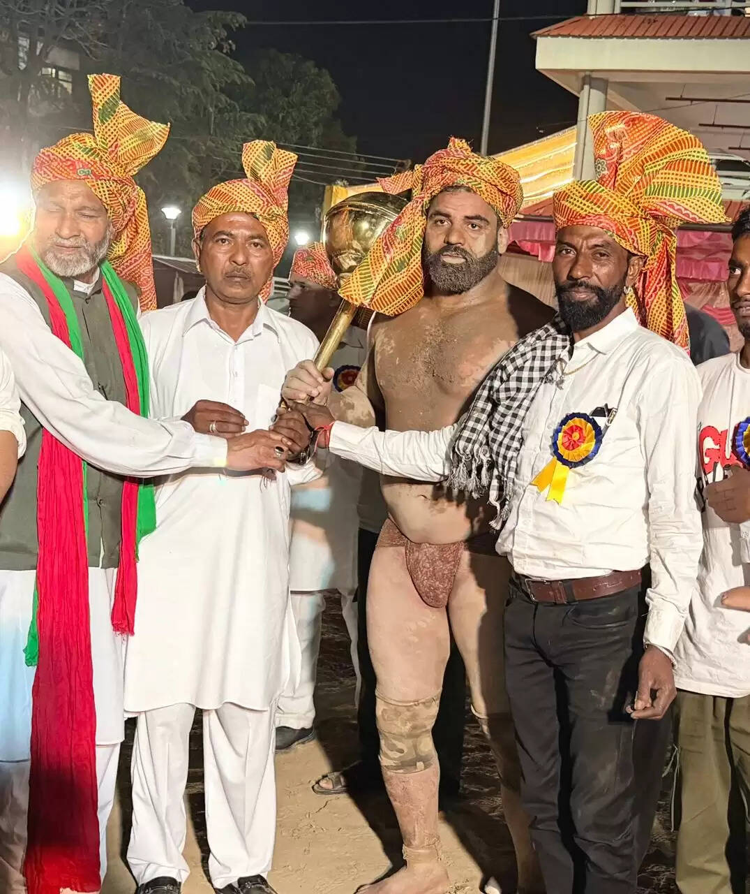 मंडी के भिउली में गज्जण पहलवान स्मृति दंगल: अब्दुल गन्नी और सिद्धार्थ राव ने जीती माली