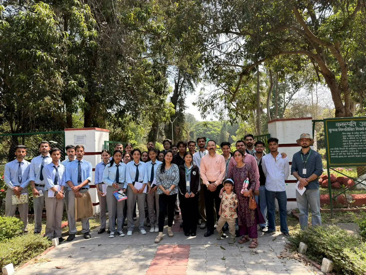 औद्यानिकी एवं वानिकी, महाविद्यालय थुनाग, गोहर के छात्रों ने किया शैक्षणिक भ्रमण