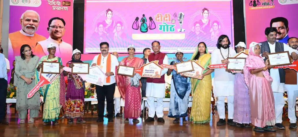 रेडियो के ‘दीदी के गोठ’ से महिलाओं को आगे बढ़ने मिलती है प्रेरक और रोचक जानकारियां : मुख्यमंत्री साय