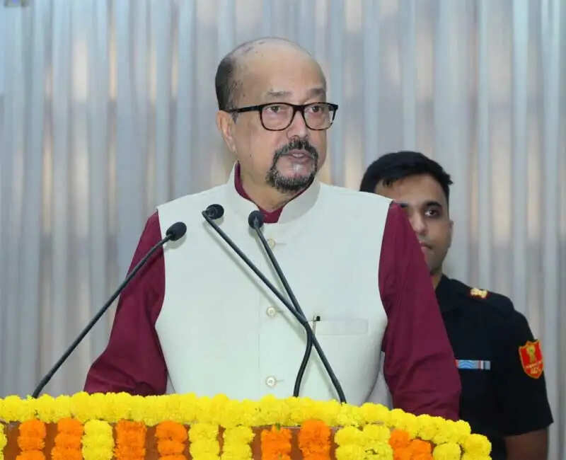 रायपुर : जीवन में ऐसा कार्य करें जिसमें केवल पाना नहीं, समाज को कुछ देना हो&nbsp;:&nbsp; राज्यपाल रमेन डेका