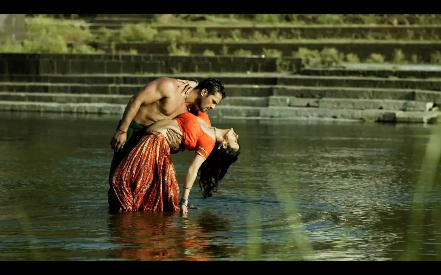 खेसारीलाल यादव की फिल्म 'मेरे नैना तेरे नैना' 2 जून को रिलीज़ होगी