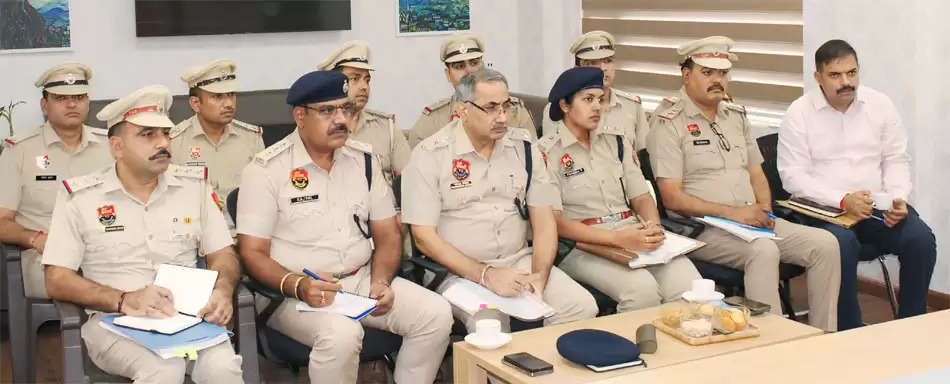 सोनीपत: अवैध नशा तस्करों के खिलाफ सख्त कदम उठाएं: पुलिस आयुक्त सतेन्द्र गुप्ता