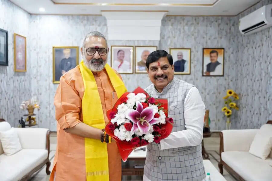मप्र के मुख्यमंत्री डॉ. यादव ने केंद्रीय मंत्री मांडविया और गिरिराज से की मुलाकात, कई अहम विषयों पर हुई चर्चा
