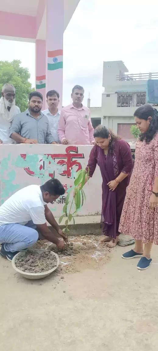 क्रांतिकारियों के बलिदानों की बदौलत ही देश आजाद हुआ : पूनम भास्कर