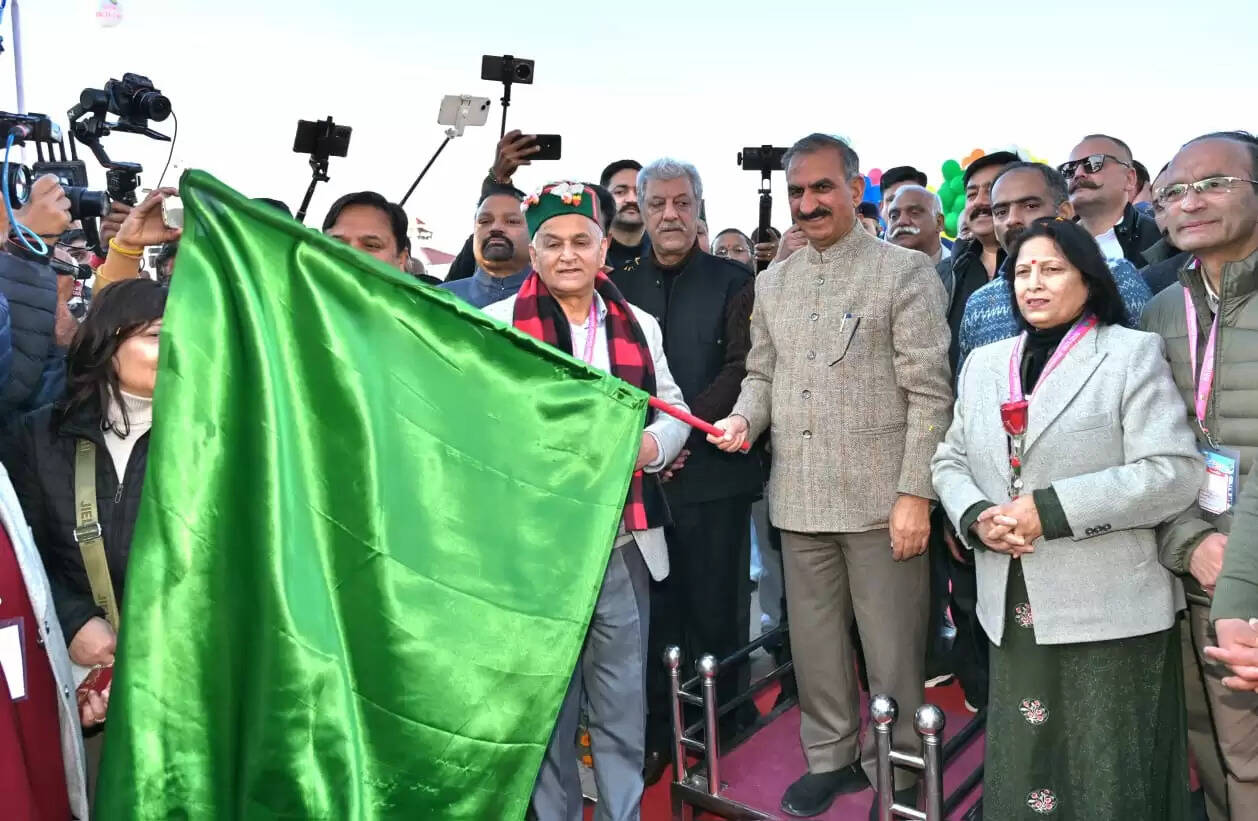 शिमला में विंटर कार्निवल की शुरुआत, सीएम सुक्खू ने महा नाटी में लिया हिस्सा