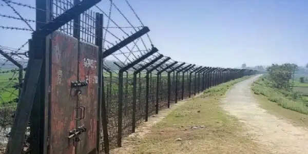 बांग्लादेश का बीएसएफ पर लोगों को अवैध रूप से धकेलने का आरोप