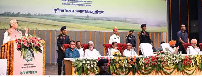 प्राकृतिक कृषि मिशन को आगे बढ़ाने के लिए समर्पित प्रयास आवश्यक: आचार्य देवव्रत