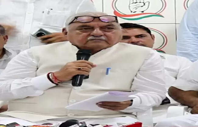 ध्यानाकर्षण&nbsp;प्रस्ताव पर चर्चा न कराने के विरोध में कांग्रेस ने किया वाकआउट