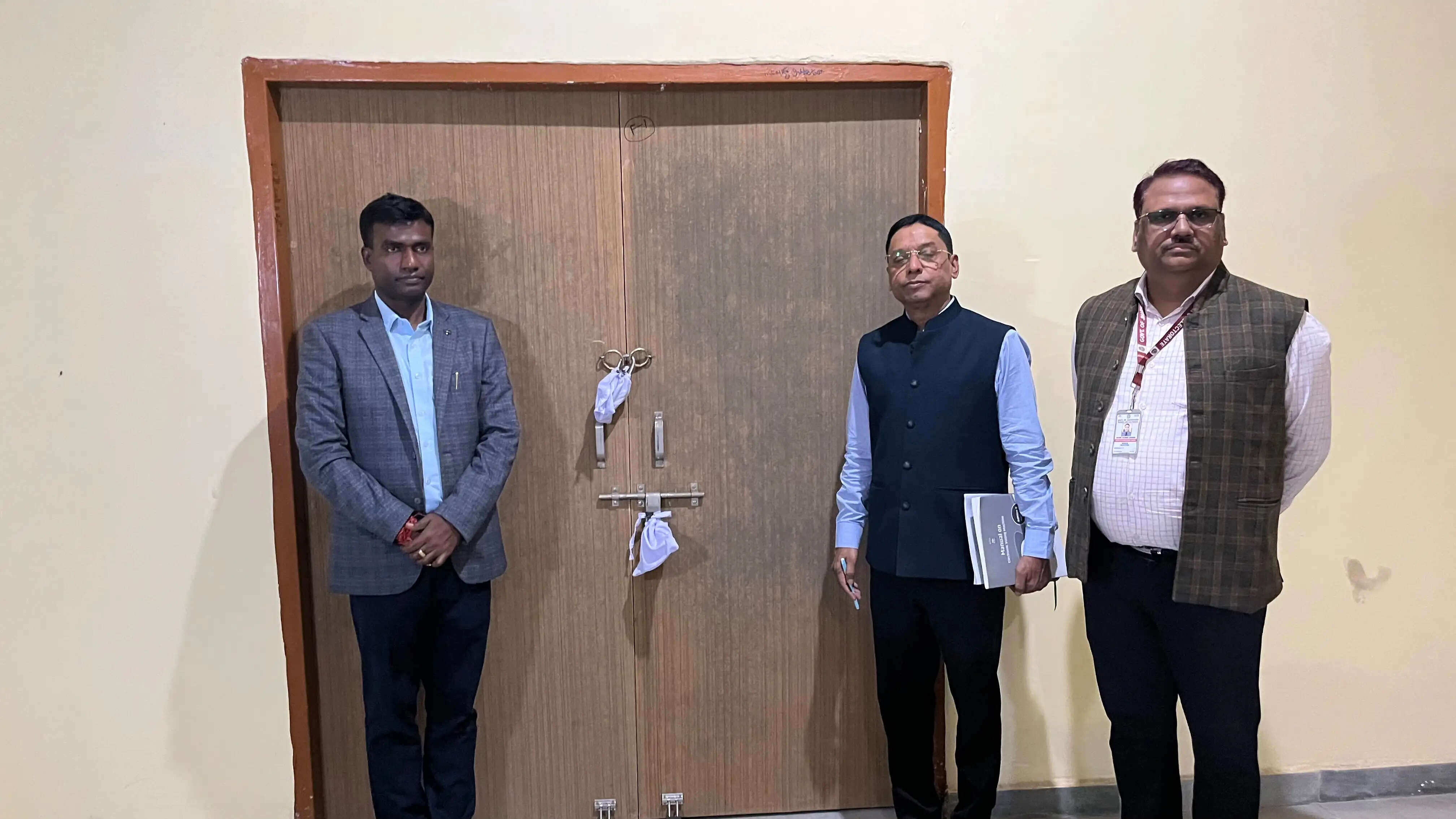 डीसी मंजूनाथ भजंत्री ने किया ईवीएम वेयर हाउस का निरीक्षण, सुरक्षा व्यवस्था का लिया जायजा