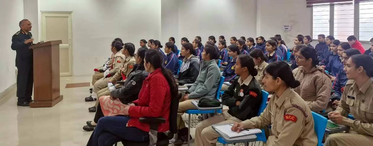 हिसार : मानसिक शक्ति पर निर्भर करता सफलता व असफलता का निर्धारण : कर्नल पांडे