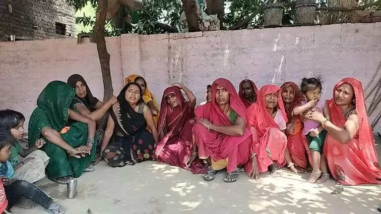 जेसीबी की चपेट में आकर बच्ची की मौत