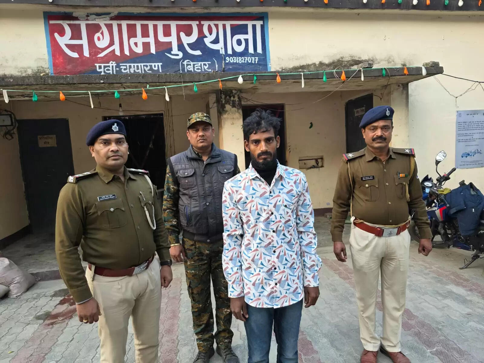 पुलिस ने 20 हजार के इनामी डकैत को किया गिरफ्तार