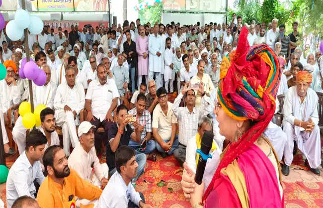 नारनाैल: श्रीकृष्ण के कर्मयोग दर्शन से युवा लें प्रेरणा : आरती राव