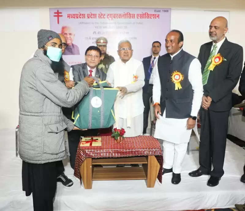 टी.बी. को हराने और देश को जिताने भरपूर जोश और शक्ति के साथ करना होगा कार्य : राज्यपाल पटेल