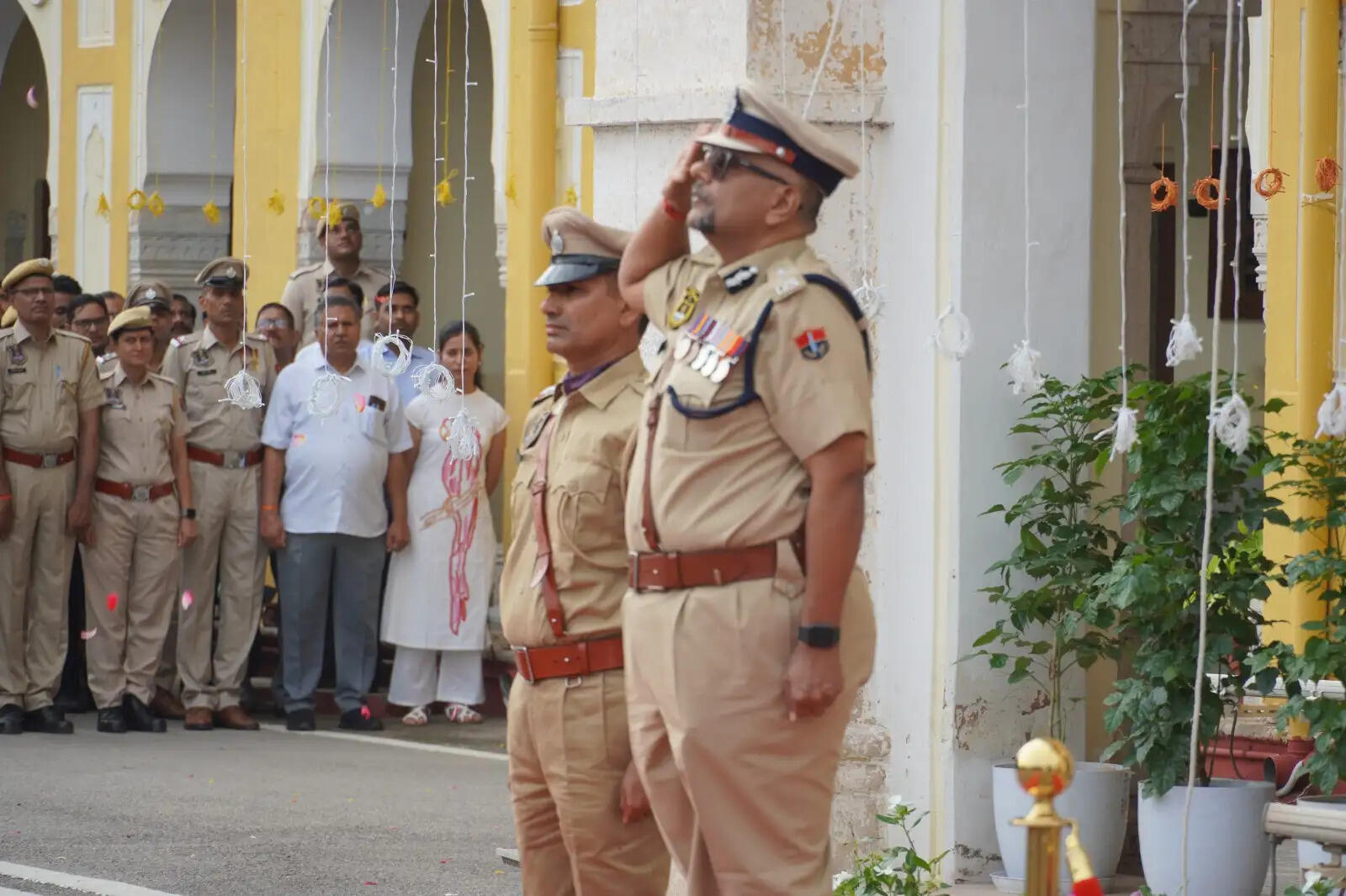 स्वतंत्रता दिवस पर पुलिस कमिश्नरेट में पुलिस कमिश्नर सचिन मित्तल ने किया ध्वजारोहण