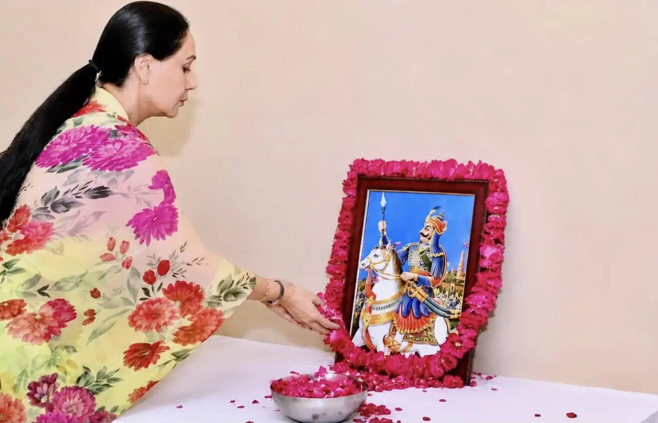 उपमुख्यमंत्री ने प्रताप जयंती पर अर्पित की पुष्पांजलि, वीरता और स्वाभिमान के आदर्शों को किया नमन