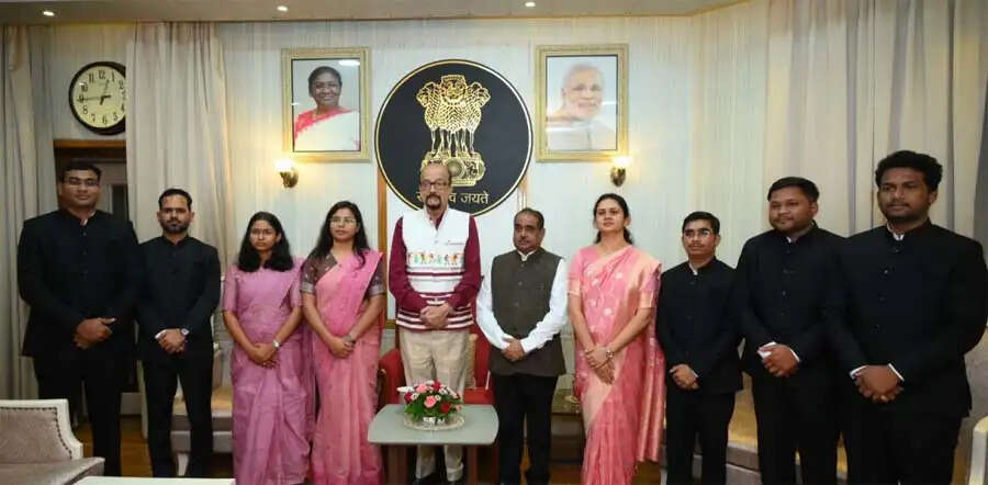 सेवा भाव, संवेदनशीलता और तार्किक निर्णय से निभाएं दायित्व : डेका