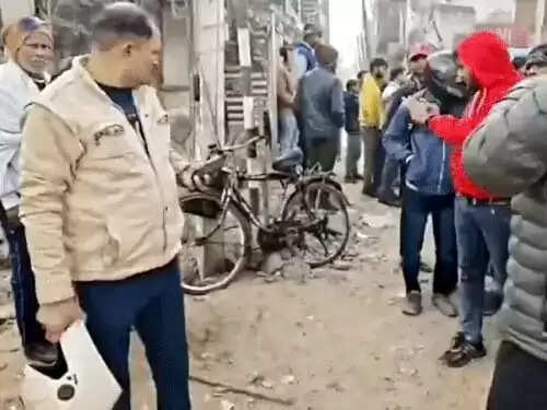 फरीदाबाद : ड्यूटी जा रहे व्यक्ति काे डंपर ने कुचला, हुई मौत