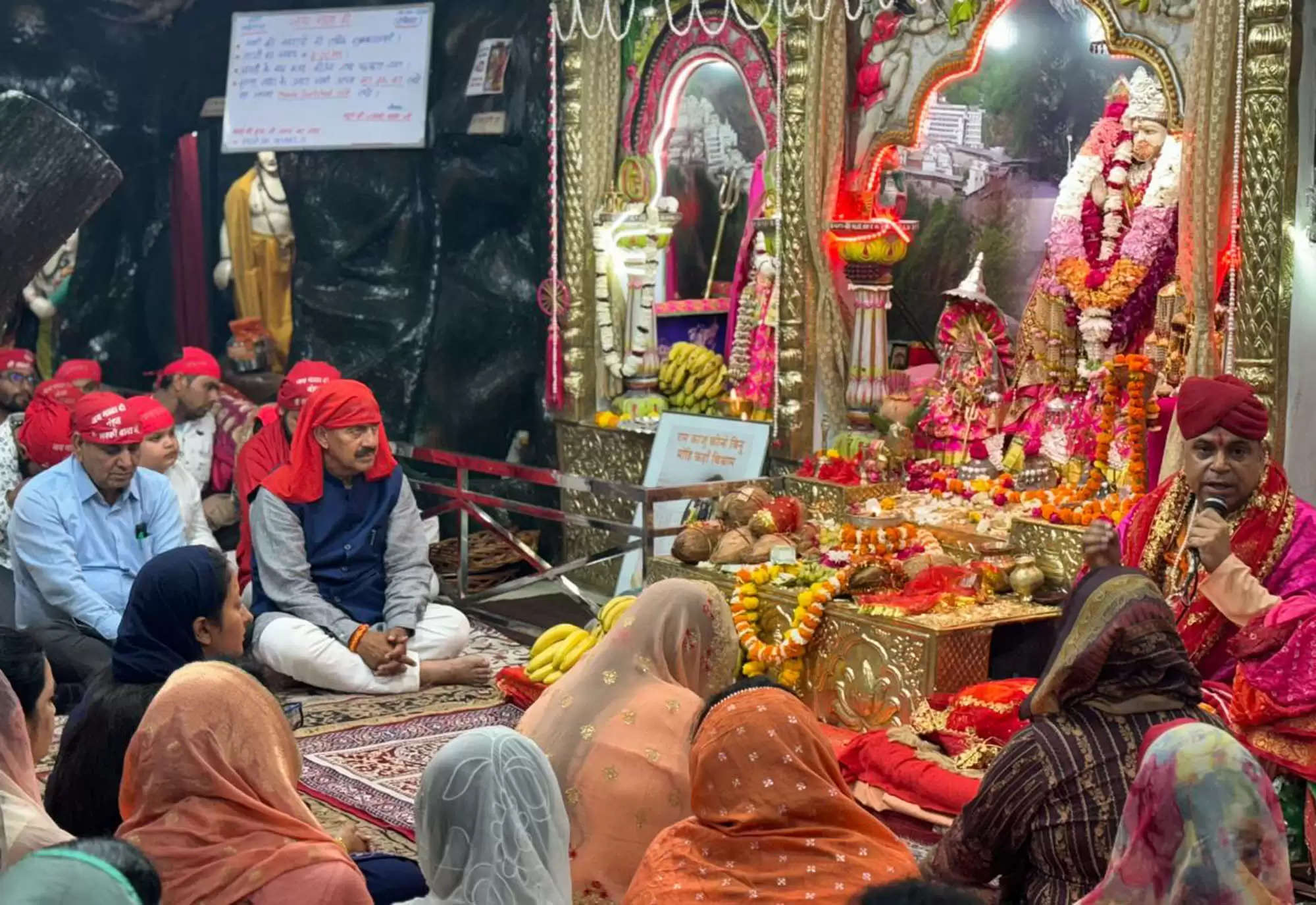 जुगल ने माता वैष्णो देवी मंदिर में माथा टेका