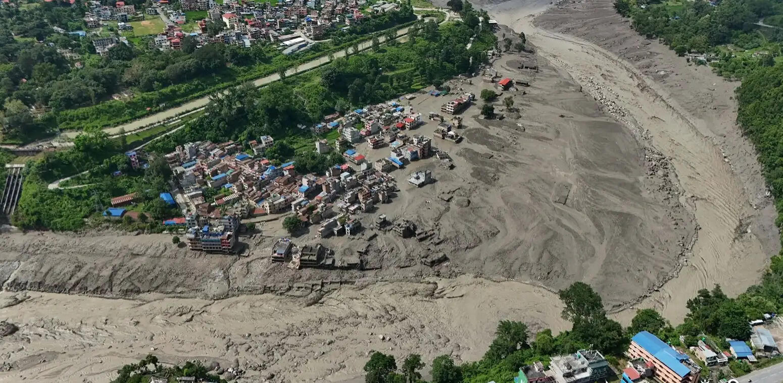नेपाल में बाढ़ प्रभावितों के लिए अस्थायी आवास की व्यवस्था में जुटी सरकार