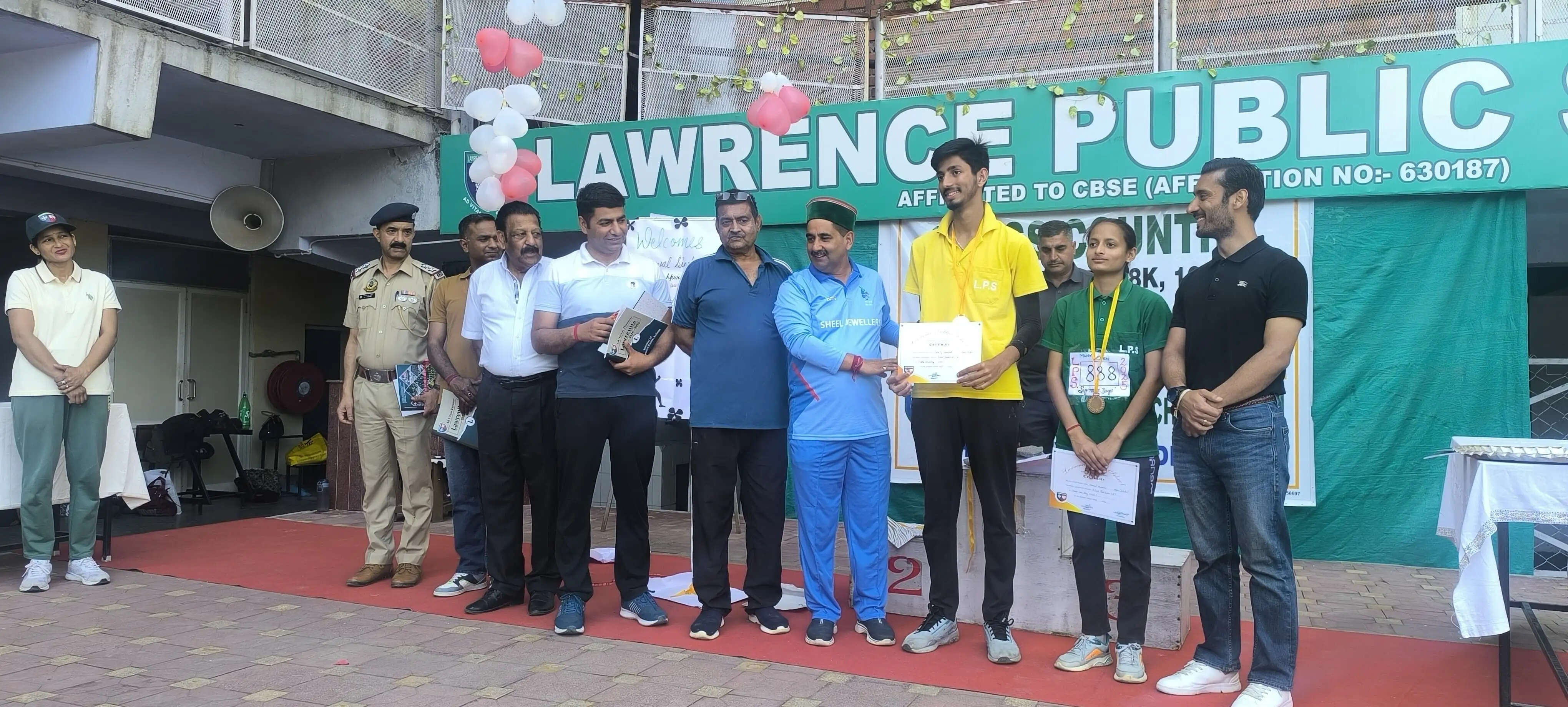 शाहपुर में नशे के खिलाफ युवाओं ने लगाई दौड़, मैराथन का आयोजन